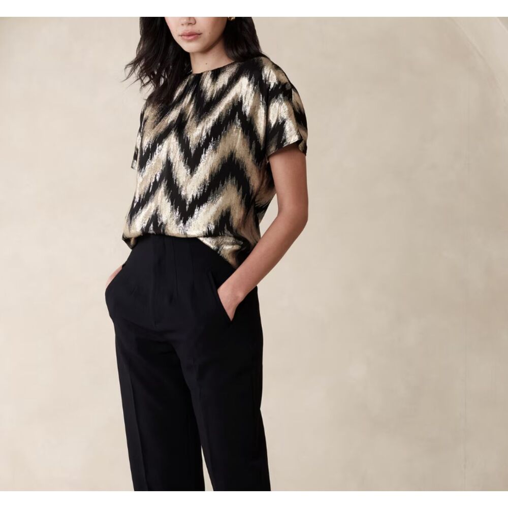 BANANA‎ REPUBLIC Metallic Chevron Patterned Blouse Gold Medium